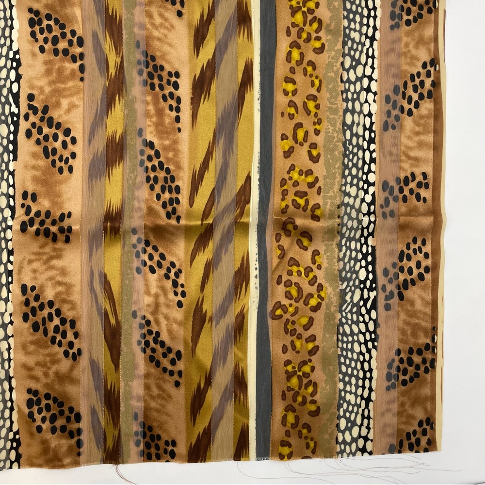 Animal Print Fabric Sheer Stripes Leopard Tiger Jungle Metallic 2 Yards Apparel - Picture 2 of 6